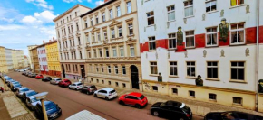 Cozy spacious room near Halle Hbf w/ iPad, Netflix & Wi-Fi